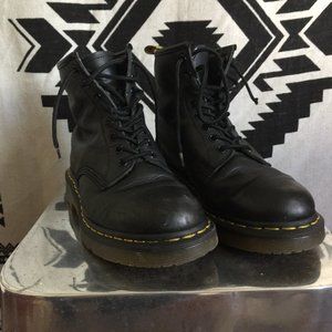 Dr. Martens 1460 SLIP RESISTANT LEATHER BOOT